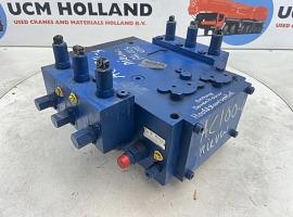 Demag AC 100-4 main valve block